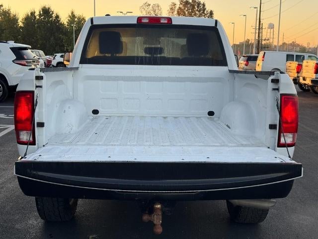 2018 RAM 1500 Express 4x4 Crew Cab Box