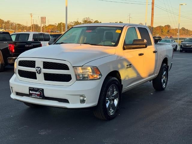 2018 RAM 1500 Express 4x4 Crew Cab Box
