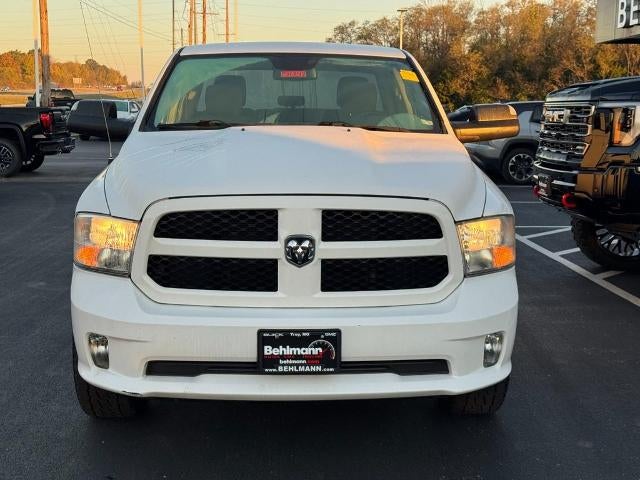 2018 RAM 1500 Express 4x4 Crew Cab Box