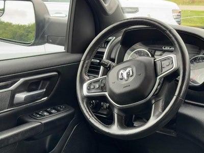 2019 RAM 1500 Big Horn/Lone Star 4x4 Crew Cab Box