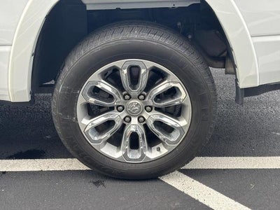 2022 RAM 1500 Laramie 4x4 Crew Cab Box