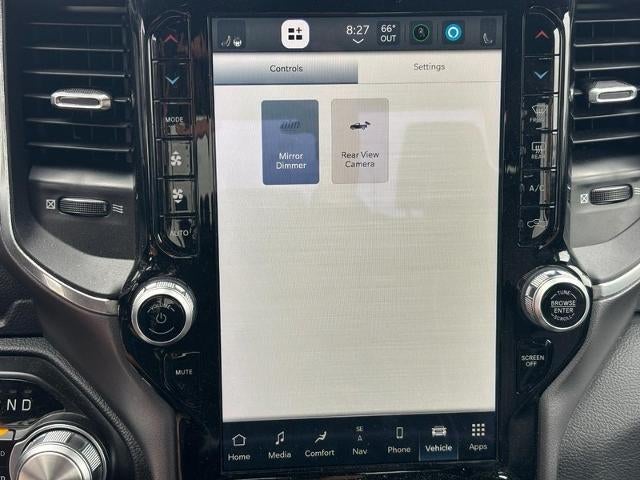 2022 RAM 1500 Laramie 4x4 Crew Cab Box