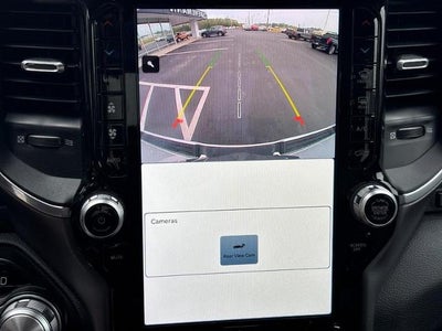 2022 RAM 1500 Laramie 4x4 Crew Cab Box