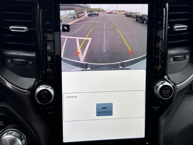 2022 RAM 1500 Laramie 4x4 Crew Cab Box