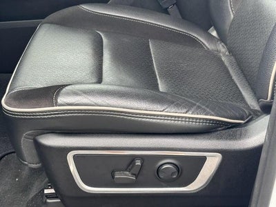 2022 RAM 1500 Laramie 4x4 Crew Cab Box