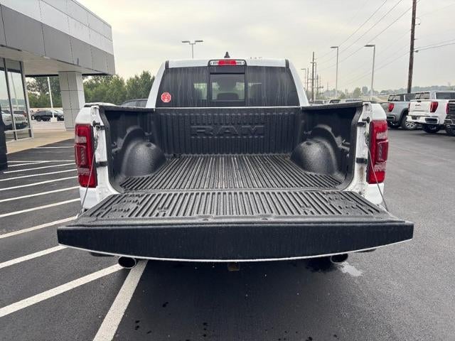 2022 RAM 1500 Laramie 4x4 Crew Cab Box