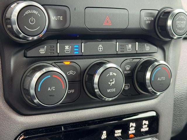 2021 RAM 1500 Laramie 4x4 Crew Cab Box
