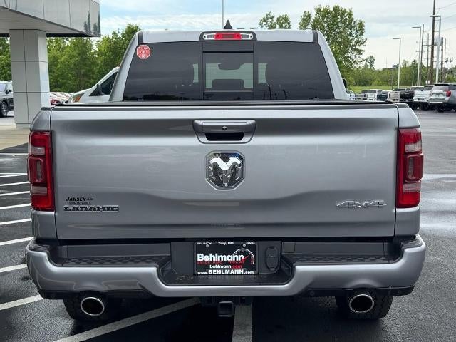 2021 RAM 1500 Laramie 4x4 Crew Cab Box