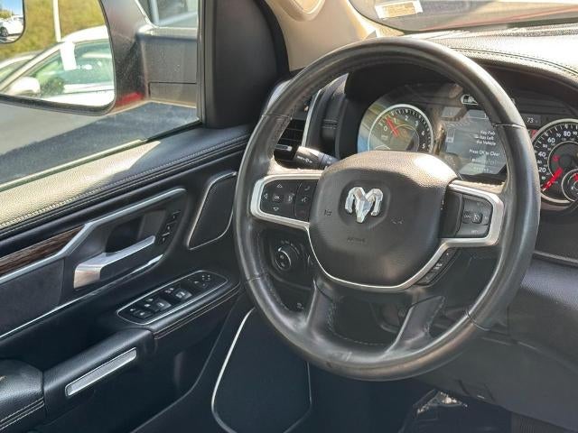 2019 RAM 1500 Laramie 4x4 Crew Cab Box