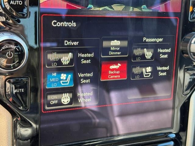 2019 RAM 1500 Laramie 4x4 Crew Cab Box