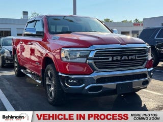 2019 RAM 1500 Laramie 4x4 Crew Cab Box
