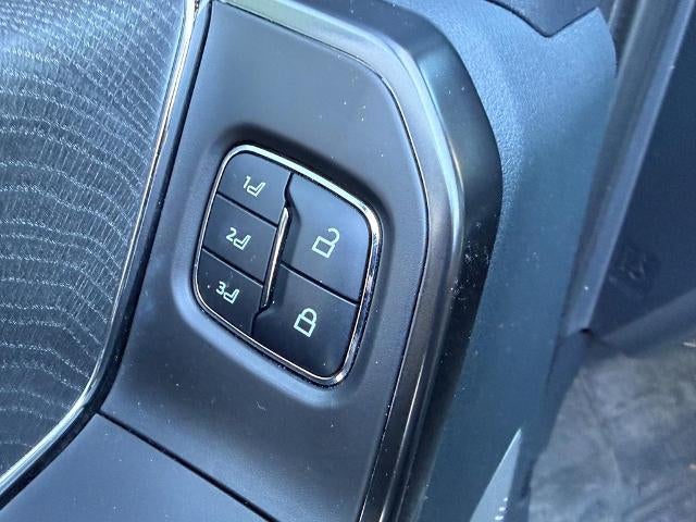 2021 Ford F-150 Platinum 4WD SuperCrew 5.Box