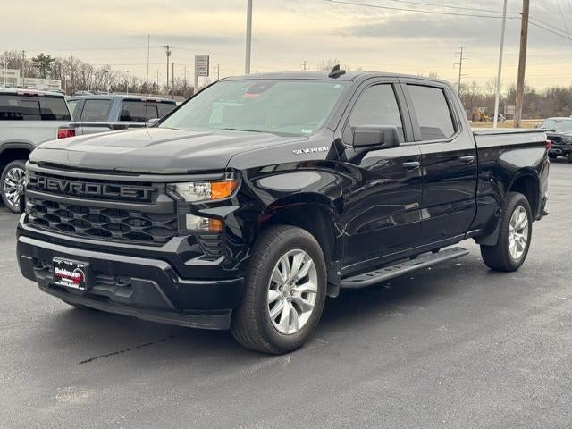 2023 Chevrolet Silverado 1500 4WD Crew Cab Custom