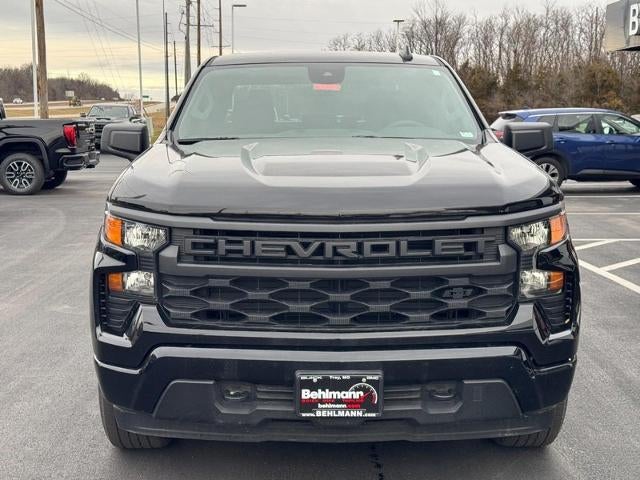2023 Chevrolet Silverado 1500 4WD Crew Cab Custom
