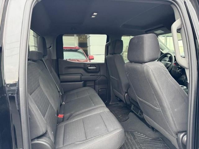 2023 Chevrolet Silverado 1500 4WD Crew Cab Custom