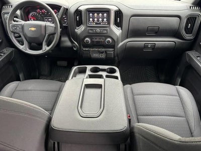 2023 Chevrolet Silverado 1500 4WD Crew Cab Custom