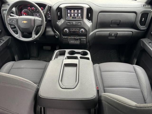 2023 Chevrolet Silverado 1500 4WD Crew Cab Custom