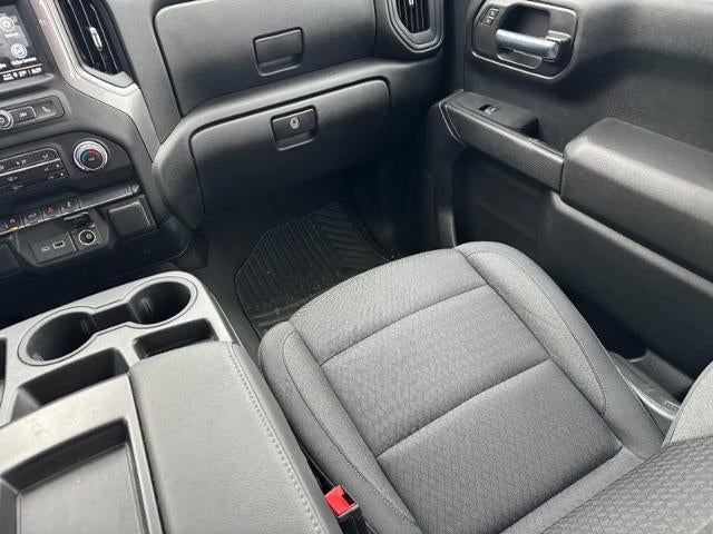 2023 Chevrolet Silverado 1500 4WD Crew Cab Custom