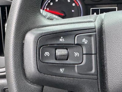 2023 Chevrolet Silverado 1500 4WD Crew Cab Custom