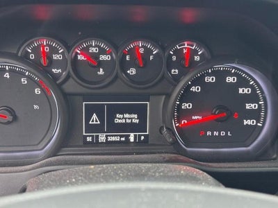 2023 Chevrolet Silverado 1500 4WD Crew Cab Custom