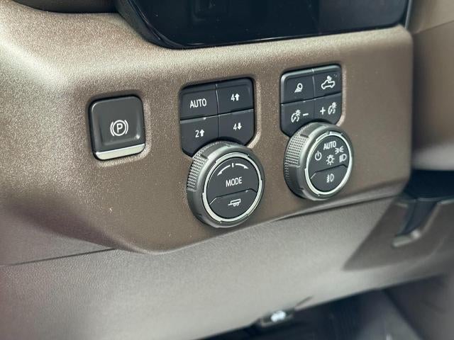 2022 Chevrolet Silverado 1500 4WD Crew Cab RST