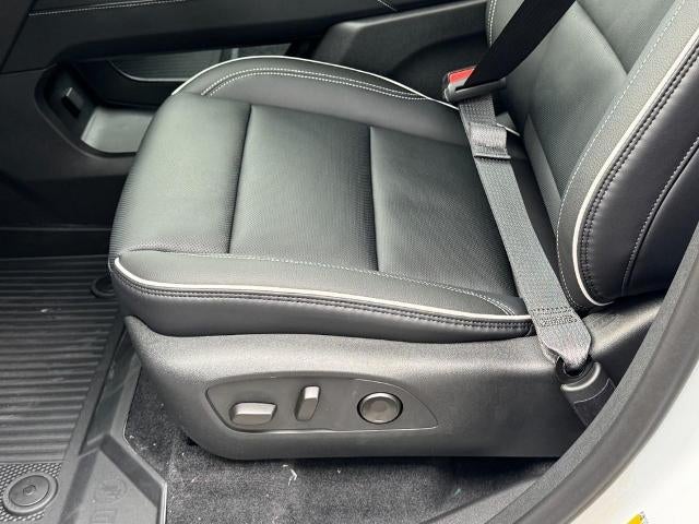 2027 GMC Acadia AWD 4dr Denali