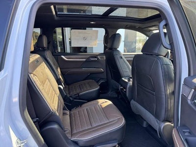 2027 GMC Acadia AWD 4dr Denali Ultimate