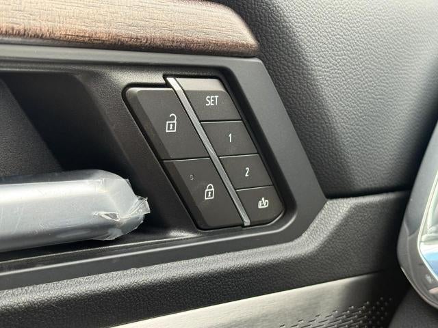 2027 GMC Acadia AWD 4dr Denali Ultimate