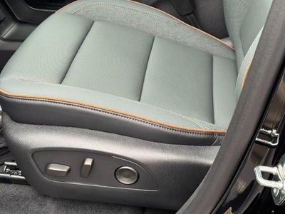 2026 GMC Acadia AWD 4dr AT4