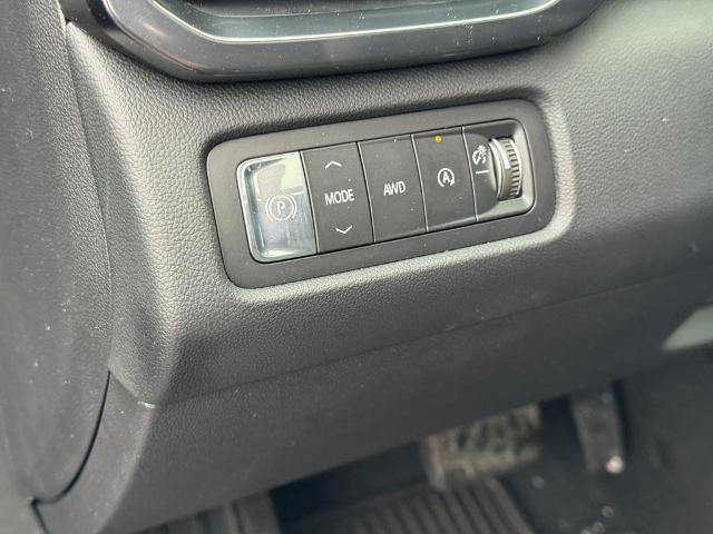 2026 GMC Acadia AWD 4dr AT4