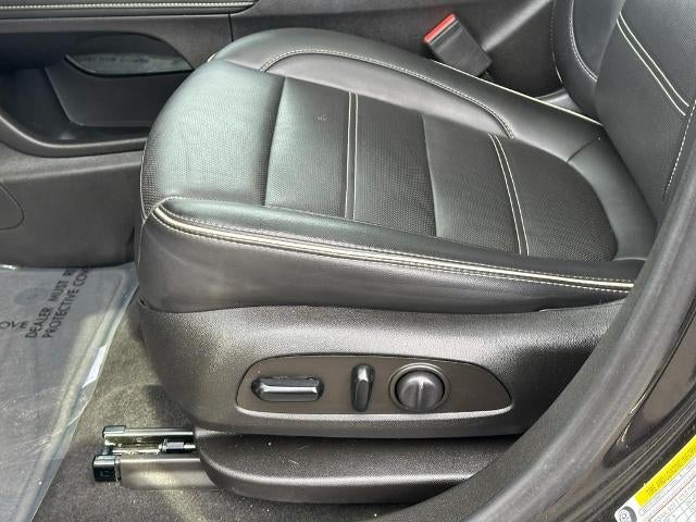 2022 GMC Acadia FWD 4dr Denali