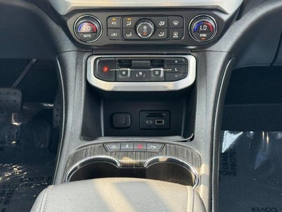 2022 GMC Acadia AWD 4dr SLT