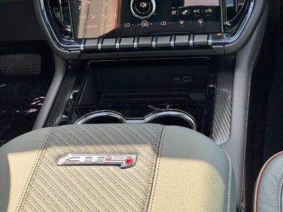 2027 GMC Yukon 4WD 4dr AT4