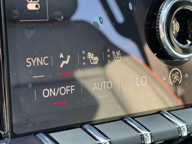 2027 GMC Yukon 4WD 4dr AT4