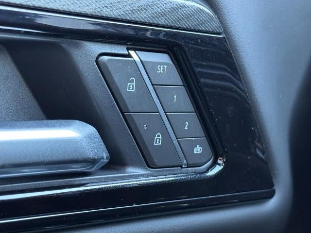 2026 GMC Yukon XL 4WD 4dr AT4