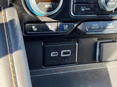 2023 GMC Yukon XL 4WD 4dr AT4