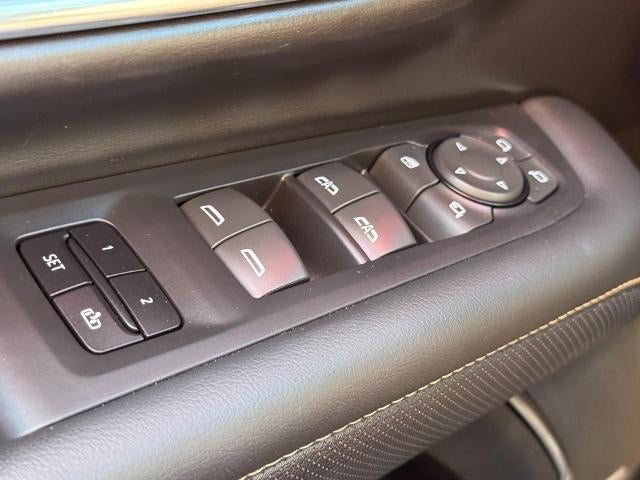 2023 GMC Yukon XL 4WD 4dr AT4