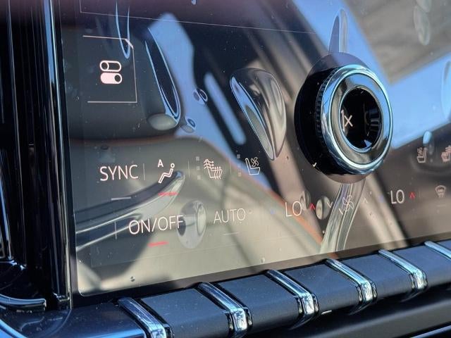 2027 GMC Yukon XL 4WD 4dr AT4