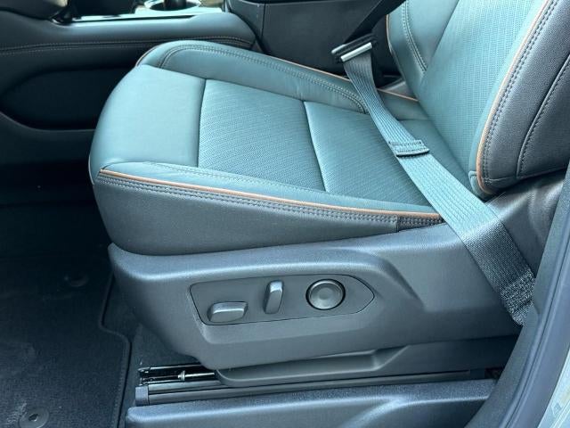 2027 GMC Yukon XL 4WD 4dr AT4