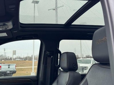 2024 Chevrolet Suburban 4WD 4dr High Country