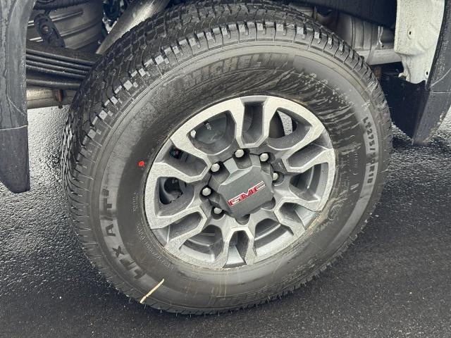 2026 GMC Sierra 2500 HD 4WD Reg Cab SLE