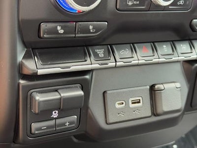 2023 GMC Sierra 2500 HD 4WD Crew Cab SLE