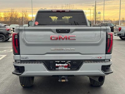 2024 GMC Sierra 2500 HD 4WD Crew Cab AT4