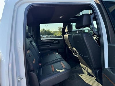 2024 GMC Sierra 2500 HD 4WD Crew Cab AT4