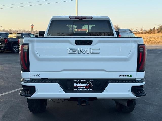 2024 GMC Sierra 2500 HD 4WD Crew Cab AT4
