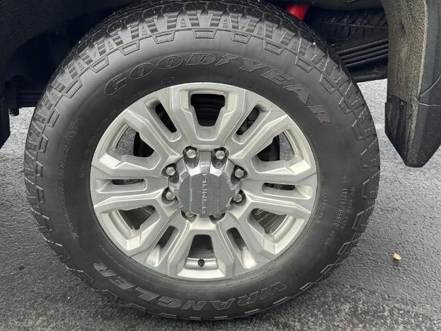 2022 GMC Sierra 2500 HD 4WD Crew Cab Denali