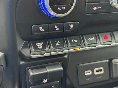 2022 GMC Sierra 2500 HD 4WD Crew Cab Denali