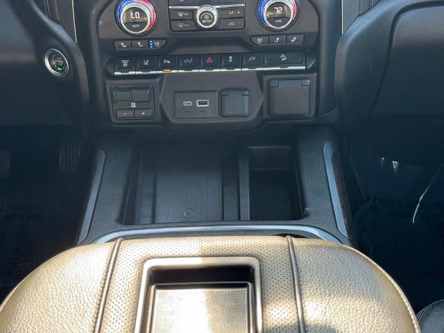 2022 GMC Sierra 3500 HD 4WD Crew Cab Denali