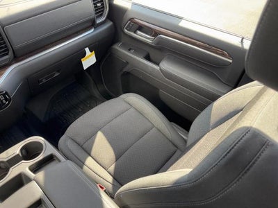 2025 GMC Sierra 2500 HD 4WD Crew Cab SLE