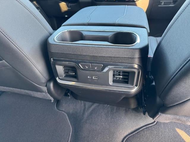 2026 GMC Sierra 2500 HD 4WD Crew Cab SLT